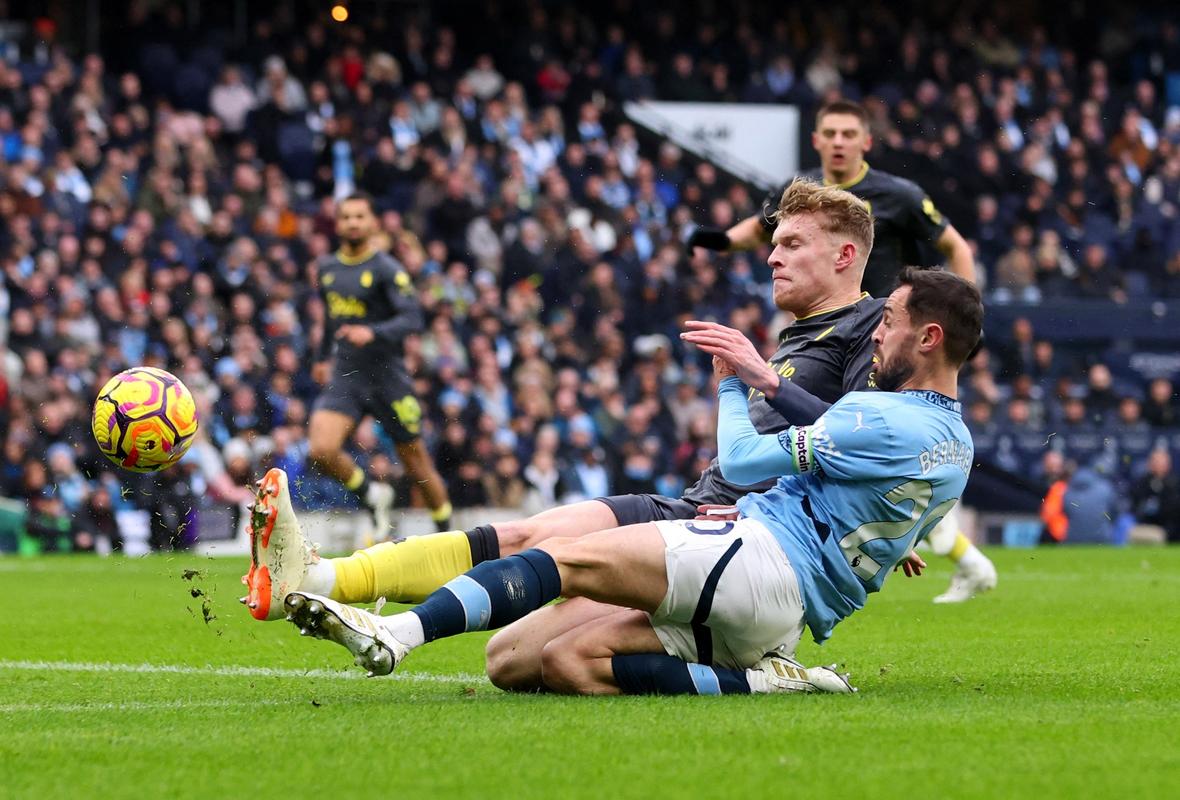 小基恩本场数据：2射门1射正1进球+错失1进球机会，评分6.8