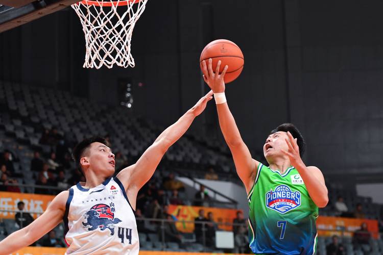 体坛午爆意大利连续三届无缘世界杯，山东男篮今晚迎战福建队