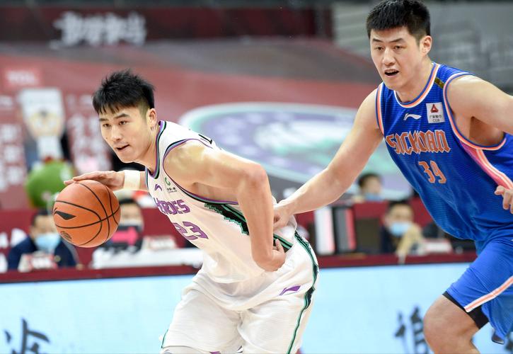 捡到宝了！山东队迎来“加强版克里斯”，可能被广东队重金挖走