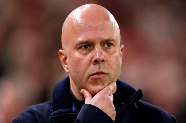 斯洛特：萨拉赫和基耶萨有望复出战曼城，弗林蓬将接受扫描检查