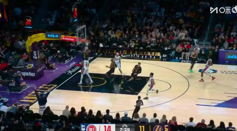 首节落后23分！湖人开局8失误，罚球103很刺眼，奇兵5中5轰14分