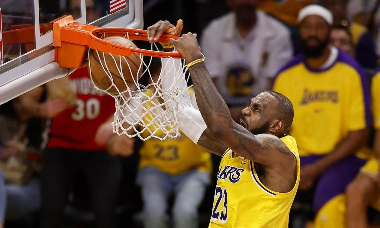 攻防被爆！湖人前两节开局累计将近9分钟无运动战进球！