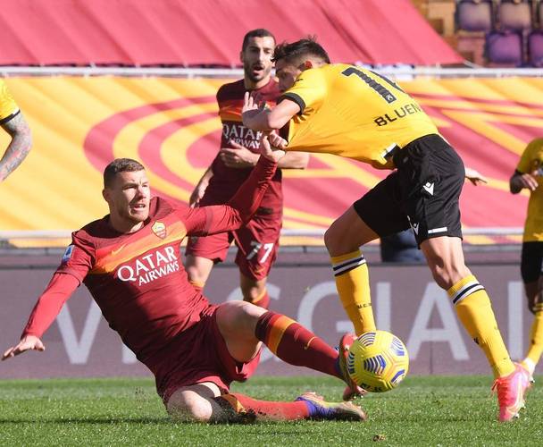 米体：罗马考虑签皇马旧将阿里瓦斯，阿尔梅里亚要价2000万欧