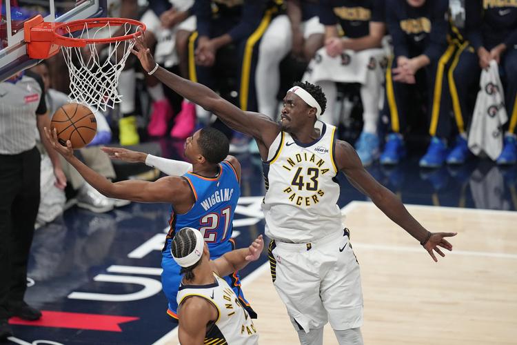 弗拉格今日砍下51分成为自09年詹宁斯后首位砍下50+的新秀