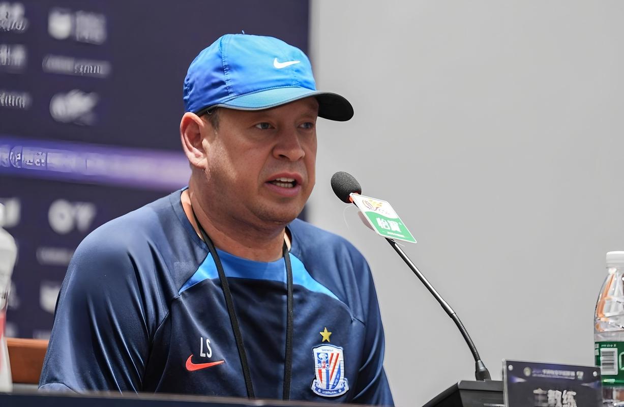 斯卢茨基：存在客观困难，但还是希望有更多申花球员进国家队